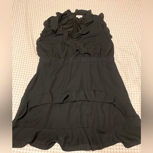 Andree by UNIT black dress with ruffle hem and ruffle neckline. Size 2x.